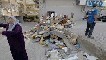 Ev sahibi kiracısına, mahalleli de ev sahibine isyan etti! | 'Almanya'da b&ouml;yle mi?'
