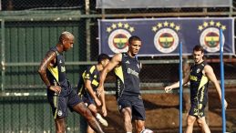 Fenerbahçe Feyenoord'u Bekliyor!