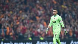 Fernando Muslera'dan Galatasaray'a Yeni Sezon Mesajı: "Her Zaman Kalbimdesiniz"