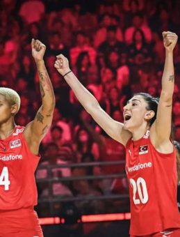 FİLENİN SULTANLARI LİDERLİK MAÇI | Türkiye-Kanada Voleybol Maçı Ne Zaman, Saat Kaçta, Hangi Kanalda Yayınlanacak?
