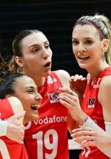 FİLENİN SULTANLARI SAHAYA ÇIKIYOR! Türkiye – İspanya voleybol maçı ne zaman, saat kaçta, hangi kanalda?