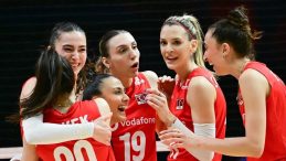 FİLENİN SULTANLARI SAHAYA ÇIKIYOR! Türkiye – İspanya voleybol maçı ne zaman, saat kaçta, hangi kanalda?