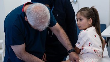Gelin ve Damat İlk Dansında Talihsiz Kaza | K&uuml;&ccedil;&uuml;k Elif, 7 Ameliyat Ge&ccedil;irdi