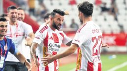 Güray, Antalya'nın Galibiyetine İmza Attı