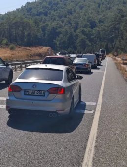 Hafta Sonu Marmaris'e Tatilci Yoğunluğu