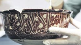 Harran’da 900 Yıllık Seramik Kap Ortaya Çıkarıldı