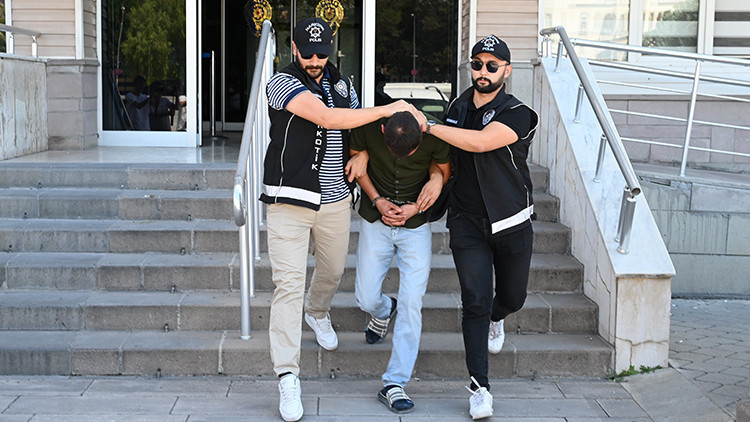 Hastane Çalışanı 8 Kişiye Yeşil Reçeteyle İlaç Yazdı