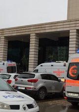 Hastaneye Doğum İ&ccedil;in Giden Kadın, Kocasını Dışarı Attırdı!