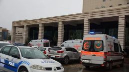 Hastaneye Doğum İçin Giden Kadın, Kocasını Dışarı Attırdı!