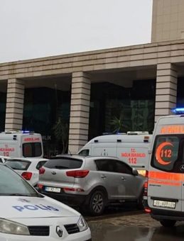 Hastaneye Doğum İçin Giden Kadın, Kocasını Dışarı Attırdı!