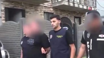 İ&ccedil;işleri Bakanı Ali Yerlikaya Duyurdu: 12'si Kırmızı B&uuml;ltenli 14 Su&ccedil;lu T&uuml;rkiye'ye Getirildi