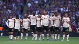 İngiltere Premier Lig'de Heyecan Doruğa Ulaşıyor!