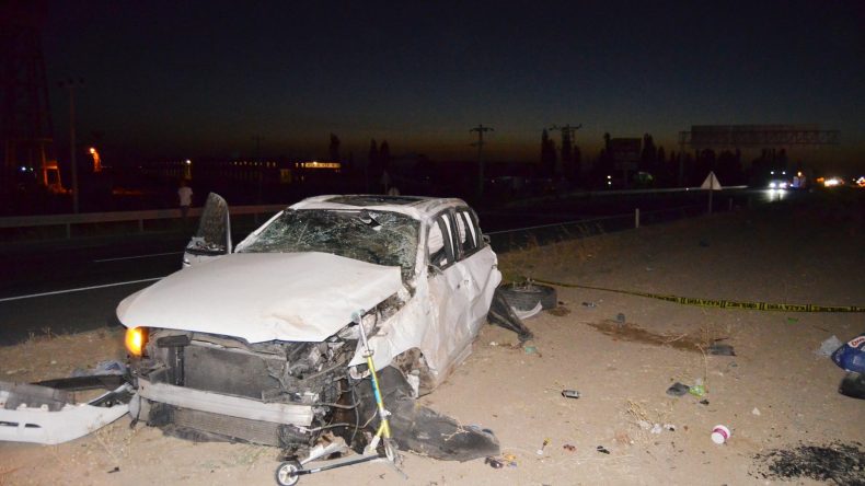 İngiltere'den Tatile Gelen Aile Aksaray'da Kaza Geçirdi! 2 Ölü, 3 Yaralı