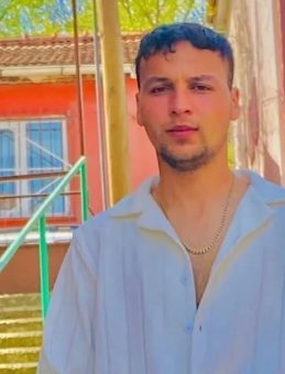 İsimdaş Kuzenini Bıçaklayarak Öldürdü