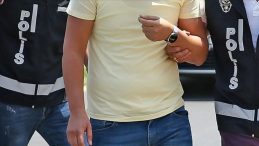 İstanbul'da d&uuml;zenlenen operasyonda 7 milyon 896 bin uyuşturucu hap ele ge&ccedil;irildi