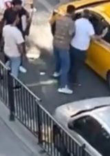 İstanbul'da Silahlı Trafik Kavgası: Taksi Şoförüne Saldırı!