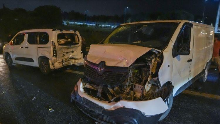 İstanbul’da 16 Araçla Gerçekleşen Zincirleme Kaza: 6 Yaralı