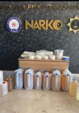 İstanbul&rsquo;da Uyuşturucu Operasyonu: 207 Kilo Metamfetamin ve 98 Kilo Kimyasal Madde Ele Ge&ccedil;irildi