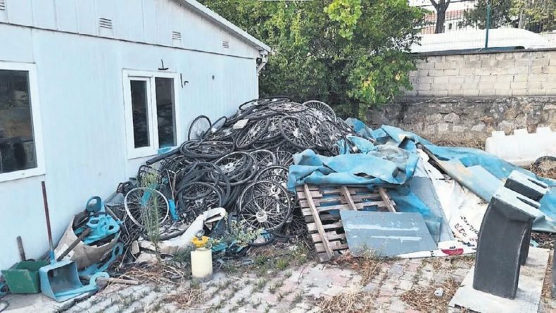 İstanbul’un Bisikletleri Gereksiz Bir Şekilde Terk Edildi