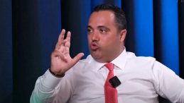 İşte Rezan Epözdemir'in internet üzerinden sürekli görüştüğü FETÖ'cüler!