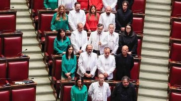 İtalya Parlamento'sunda İnsanlık Duruşu: Gazze Soykırımına Sessiz Kalınmadı!