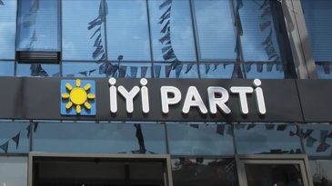 İYİ Parti&rsquo;den &lsquo;Ter&ouml;rs&uuml;z T&uuml;rkiye&rsquo; İstifası