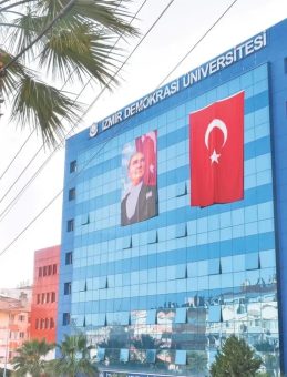 İzmir Demokrasi Üniversitesi: Sekiz Yılda Hızla Gelişen Bir Devlet Üniversitesi