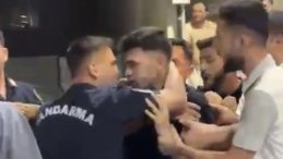 İzmir'de Jandarma Ekiplerine Saldırı: 8 Kişi Gözaltında!