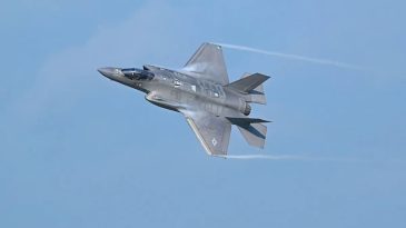 Japonya&rsquo;da Askeri U&ccedil;ak Okyanusa D&uuml;şt&uuml;