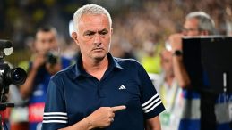 Jose Mourinho'dan Benfica Maçında Şaşırtan Adım!