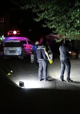 Kağıt Toplayıcıları Arasında Silahlı &Ccedil;atışma: 2 Yaralı