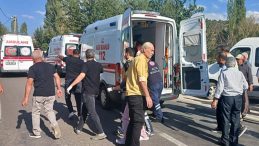 Kahramanmaraş'ta Feci Kaza! Cenazeye Giden Gruba Otomobil Çarptı: 1 Ölü, 4 Yaralı