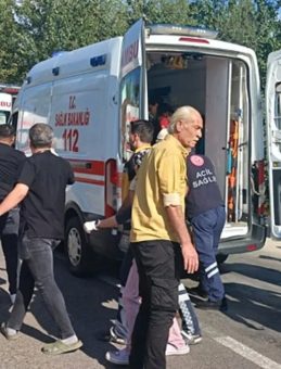 Kahramanmaraş'ta Feci Kaza! Cenazeye Giden Gruba Otomobil Çarptı: 1 Ölü, 4 Yaralı