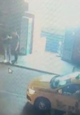 Kaldırımda Bekleyen Kişiyi Gasp Eden Ş&uuml;pheli Yakalandı