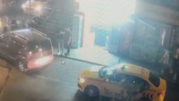 Kaldırımda Bekleyen Kişiyi Gasp Eden Şüpheli Yakalandı