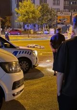 Kamyonetin &ccedil;arpıp otomobilin ezdiği kadın hayatını kaybetti