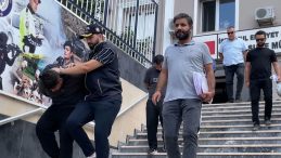 Kamyonların Arkasında Park Edip İ&ccedil;ini Boşalttılar: 2 Hırsız Tutuklandı