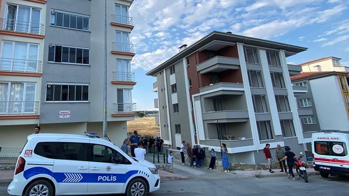 Karabük'te Boşanma Aşamasındaki Çift, Yangında Hayatını Kaybetti! Cezaevinden İzinli Çıkıp Evi Ateşe Vermiş