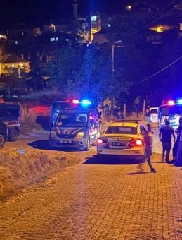 Karısını Öldürdükten Sonra Ormanda İntihar Etti