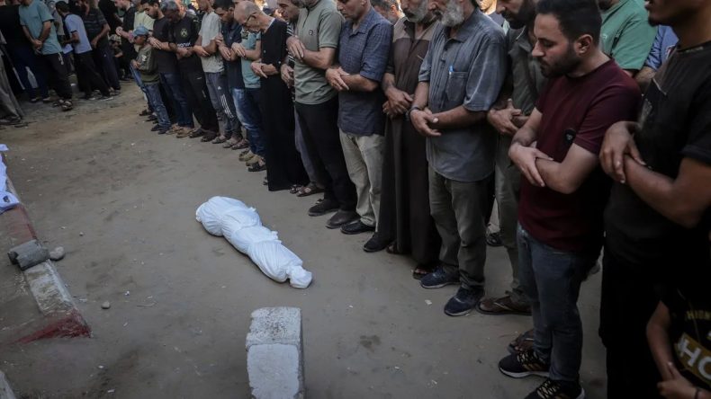Katil İsrail'in Ablukası Nedeniyle Gazze'de Açlıktan Ölenlerin Sayısı Artıyor