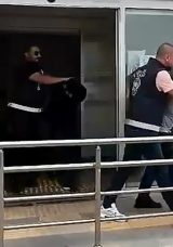 Katliama gidiyordu! Adana sıcağında mont giyince polise yakalandı