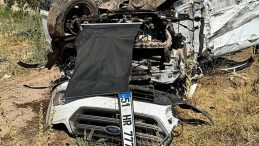 Kayseri'de Otomobiller &Ccedil;arpıştı: 1 &Ouml;l&uuml;, 7 Yaralı