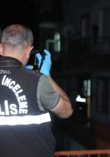 Kırıkkale'de Alkoll&uuml; Evlat Şoku: Babasına Saldırdı, Kolunu Camla Kesti!
