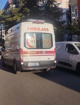 Kocaeli’de korkunç olay: Eşini vahşice katledip intihara kalkıştı!