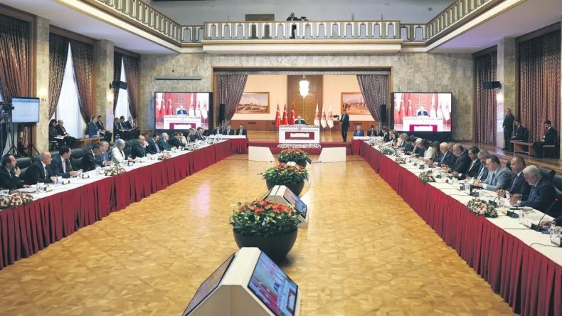 Komisyon Anneleri Dinleyecek