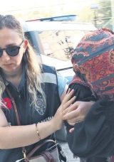 Komşusunun Altınlarını &Ccedil;aldı, Sıfır Ara&ccedil; Aldı