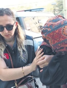 Komşusunun Altınlarını Çaldı, Sıfır Araç Aldı