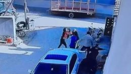 Konya’da Kadınlar Arasında Büyüyen Kavga: O Anlar Güvenlik Kamerasında!