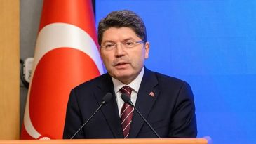 K&uuml;f&uuml;rbaz &Ouml;zel&rsquo;e Cumhurbaşkanı&rsquo;na hakaretten soruşturma