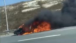 Kuzey Marmara Otoyolu'nda Seyir Halindeki Otomobil Alevlere Teslim Oldu